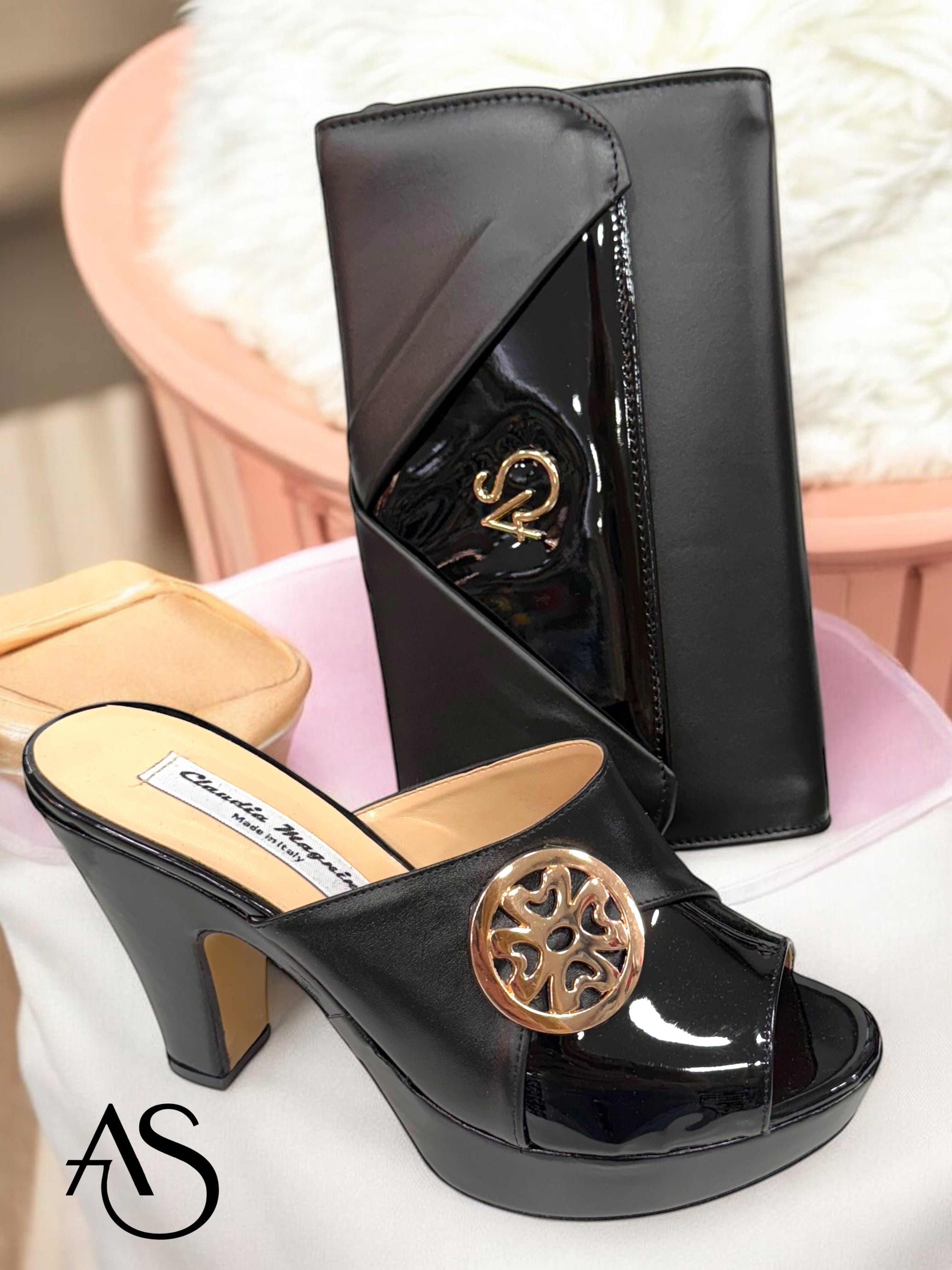 Luanda Small set